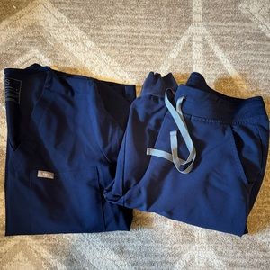 Figs Navy Small Scrub Set
